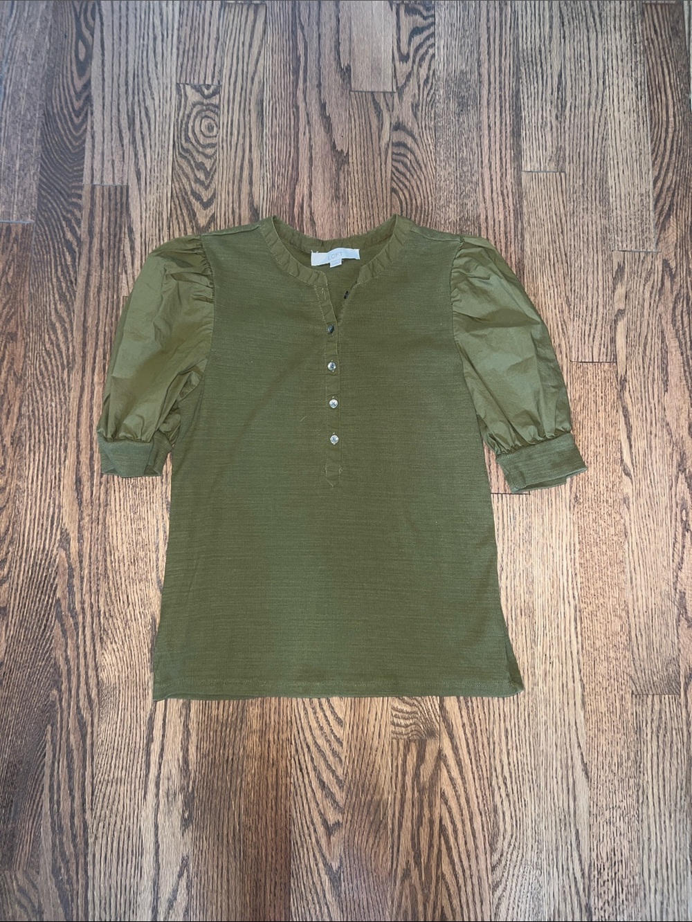 LOFT | Olive Green Puff Sleeve Henley Top💚